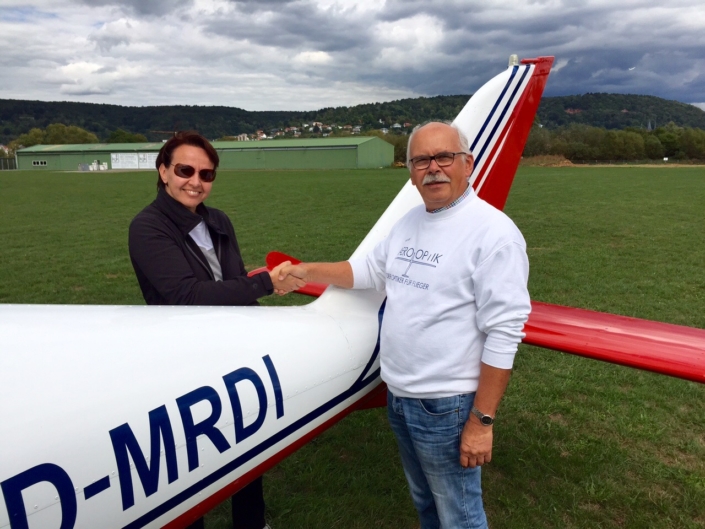 Aero-Optik-Shuttle-Sevice